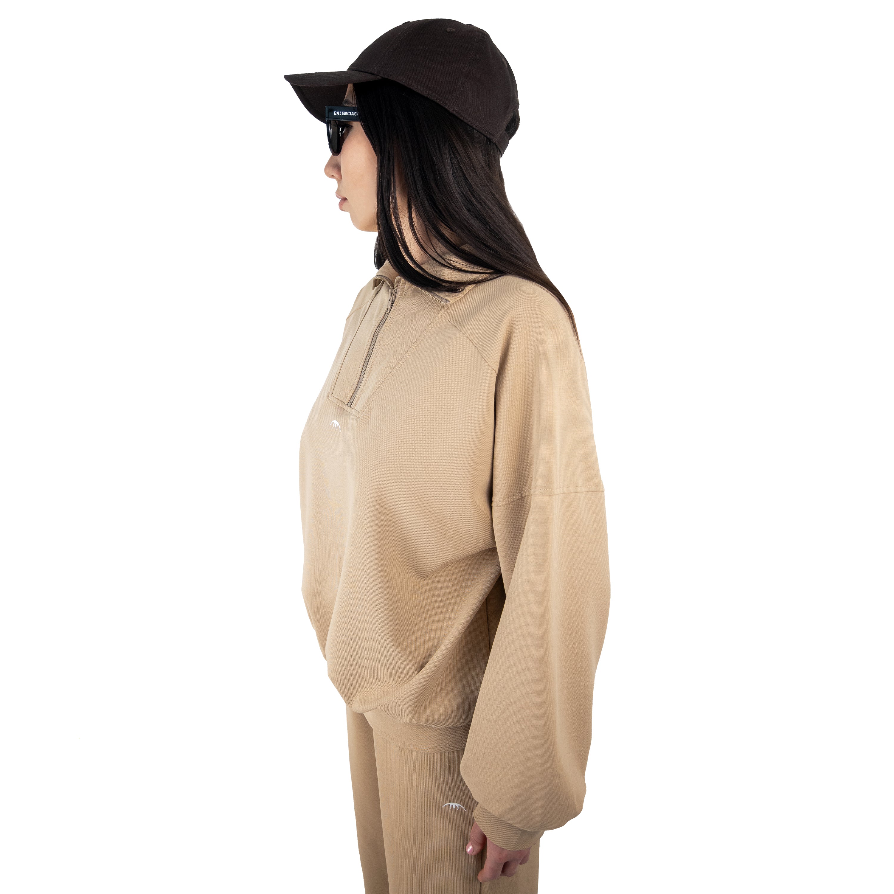 Velantra™️ Oversized Sweatshirt in Light Brown